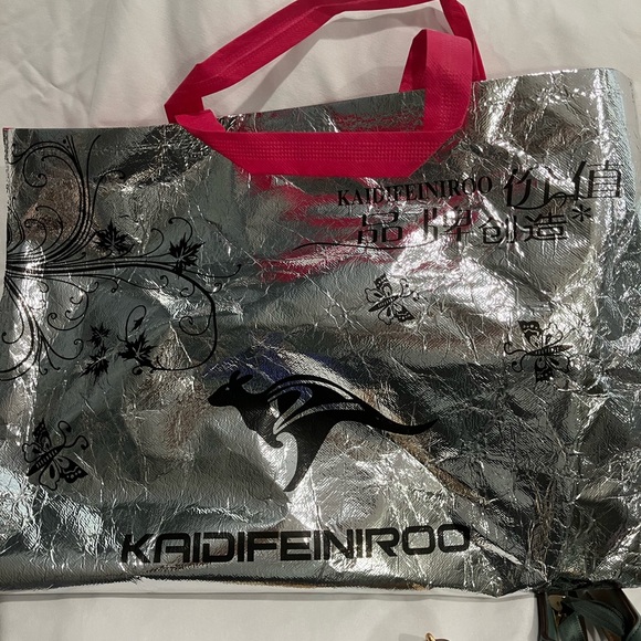 NWT Vegan Crossbody Kaidifeiniroo - Picture 4 of 4